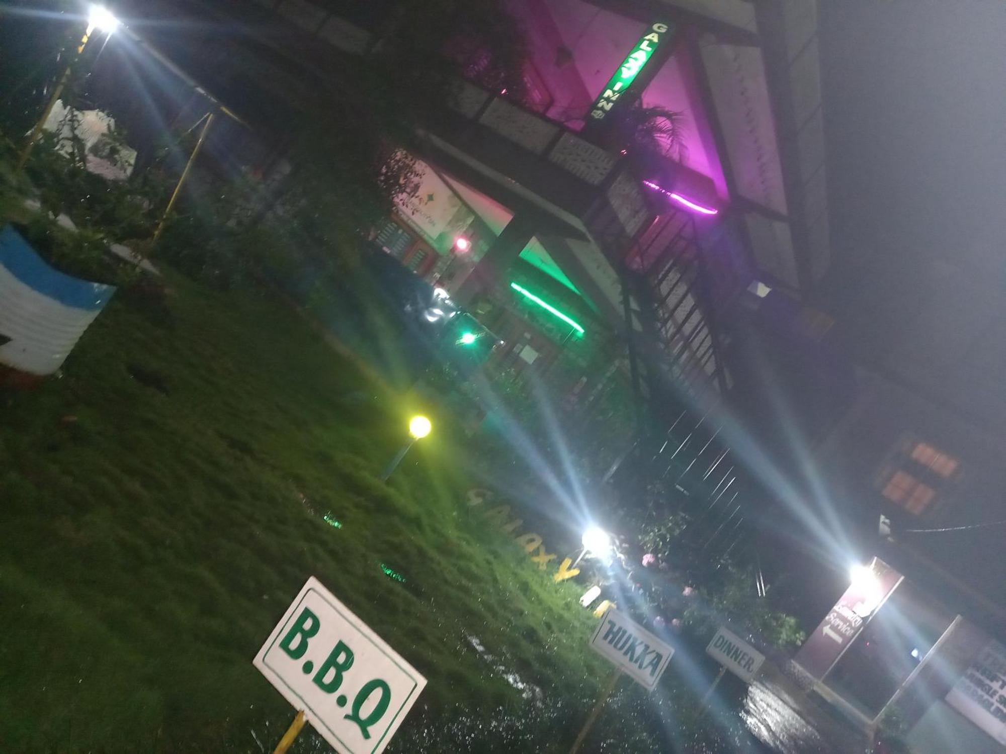 Galaxy Inn Guest House بوكْرا المظهر الخارجي الصورة