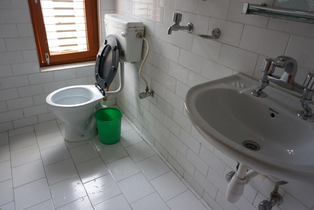 Galaxy Inn Guest House بوكْرا المظهر الخارجي الصورة